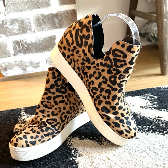 *LIKE NEW* STEVE MADDEN Wrangle Platform Wedge Sneaker Cheetah Print Cow Hair —8 - Picture 2 of 16